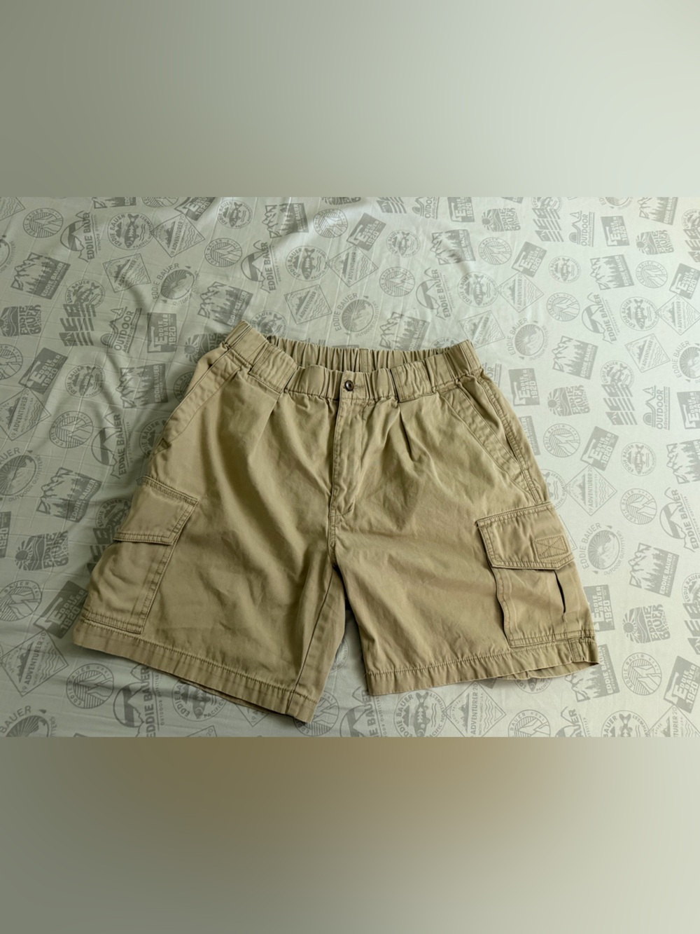 Tommy Bahama Cargo Shorts Men’s Sz Small Elastic Waist Stretch Beach Khaki Chino